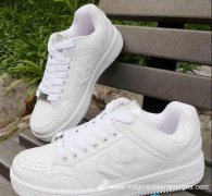 How to clean white color shoes with white magic sponge?